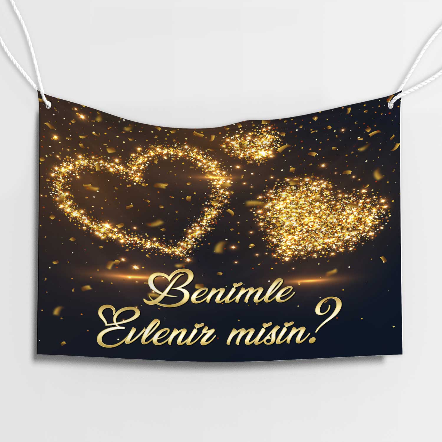 Altın Kalpli Siyah Zemin Afişi